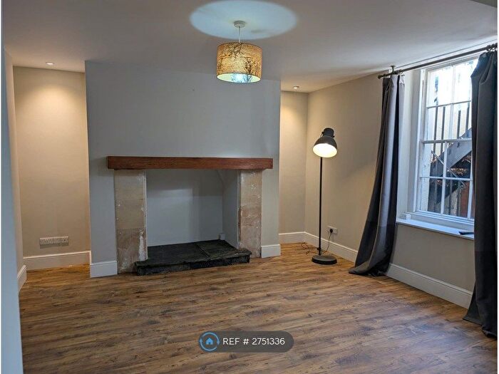 2 Bedroom Flat To Rent In Cleveland Place East, Bath, BA1