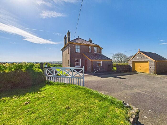 4 Bedroom Detached House For Sale In Holsworthy, Devon, EX22