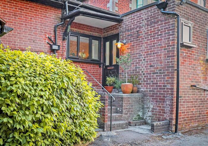 1 Bedroom Bungalow For Sale In Littlemead, High Street, Uckfield, East Sussex, TN22