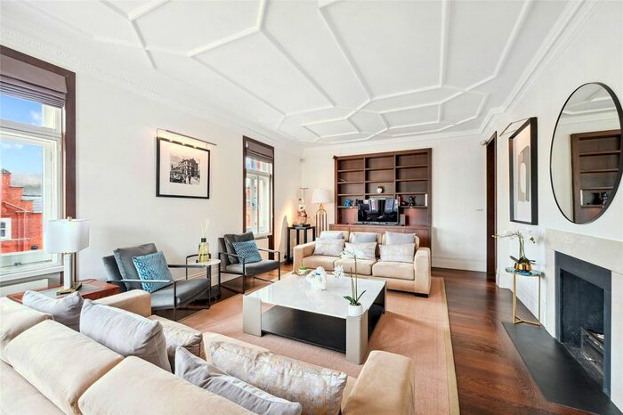 3 Bedroom Flat To Rent In Herbert Mansions, Sloane Street, Knightsbridge, SW1X