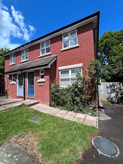 3 Bedroom Semi Detached House To Rent In Waltham Chase, SO32