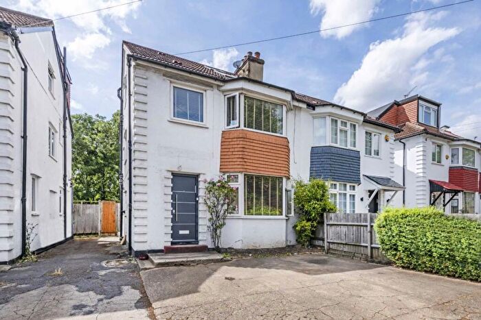 4 Bedroom Semi-Detached House To Rent In Holders Hill Road, Mill Hill, NW7