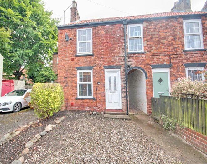 2 Bedroom House To Rent In Back Southgate, Hornsea, HU18