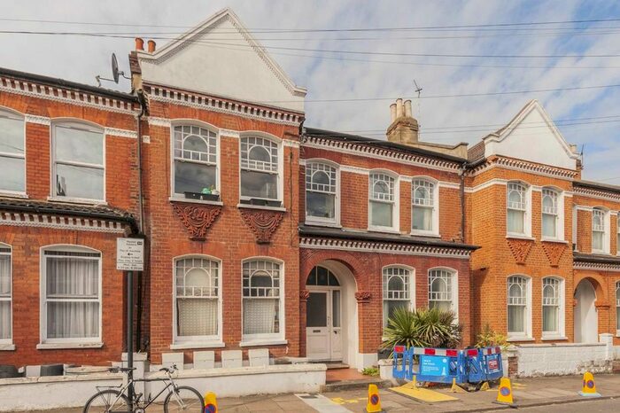 1 Bedroom Flat To Rent In Dafforne Road, London, SW17