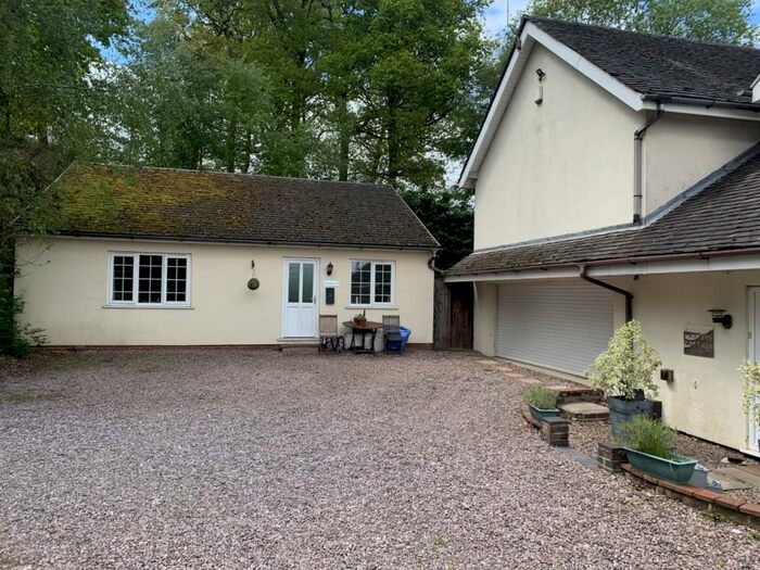 2 Bedroom Detached Bungalow To Rent In Stone Road Meaford, ST15