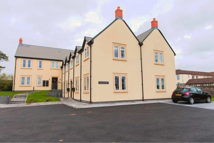 2 Bedroom Flat To Rent In Bowling Road, Chipping Sodbury, Bristol BS37