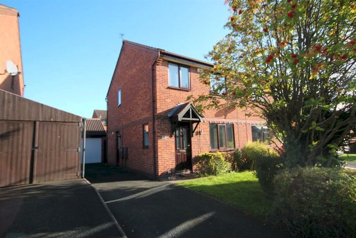 3 Bedroom Semi-Detached House To Rent In Seagrave Close, Oakwood, Derby, DE21