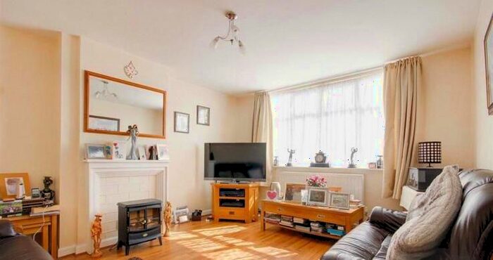 3 Bedroom Terraced House To Rent In Chalfont Road, Edmonton, N9