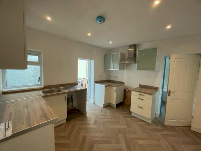 4 Bedroom Property To Rent In Treharne Road, Barry, CF63