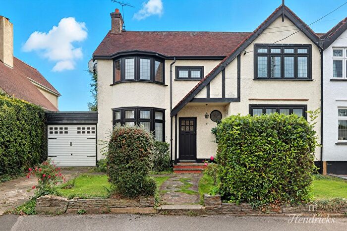4 Bedroom Semi-Detached House For Sale In Beresford Gardens, Benfleet, SS7