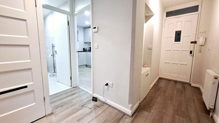 2 Bedroom Flat To Rent In Danes Gate, Harrow, HA1