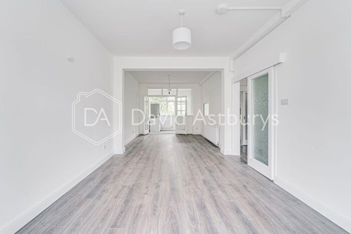 3 Bedroom Terraced House To Rent In Stirling Road, Wood Green, London, N22