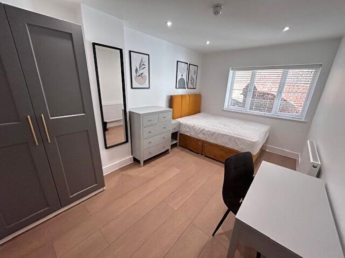 Studio To Rent In High Street, Sittingbourne, ME10