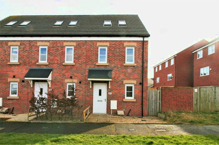 3 Bedroom Town House To Rent In Thirwall Way, Blyth, Northumberland NE24