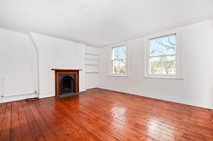 2 Bedroom Flat To Rent In Ford Square, Whitechapel, London, E1