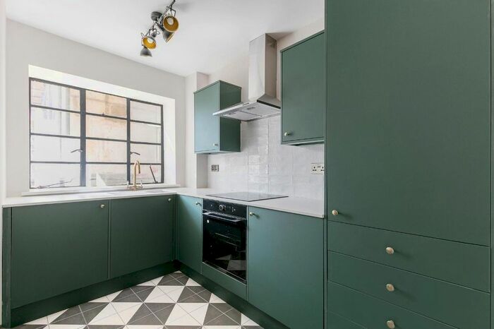 1 Bedroom Flat To Rent In The Woodlands, London, SE19