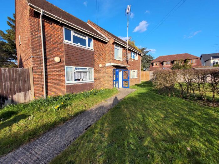 Apartment To Rent In St. Johns Close, Aldingbourne, Chichester, PO20