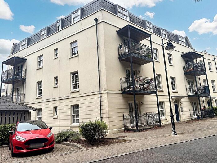 1 Bedroom Flat For Sale In Mount Wise Crescent, Plymouth, PL1