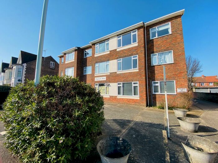1 Bedroom Flat To Rent In Popular Tarring Area, BN11
