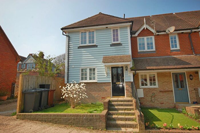 2 Bedroom End Of Terrace House To Rent In Standen Mews, Uckfield, TN22