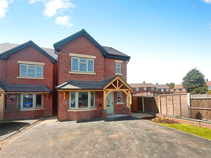 4 Bedroom Detached House To Rent In Bath Street, Sedgley, Dudley, West Midlands, DY3