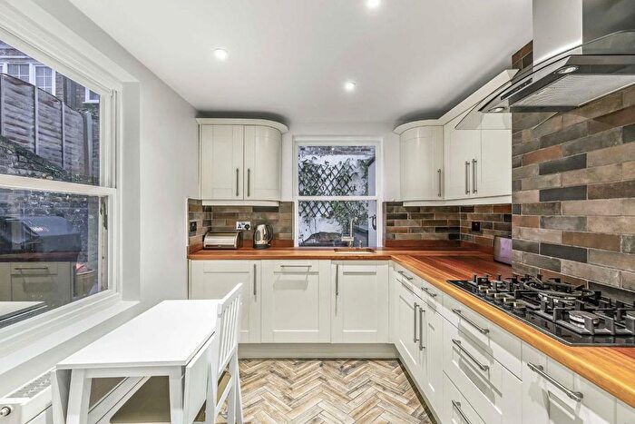 1 Bedroom Flat For Sale In Denbigh Street, London, SW1V