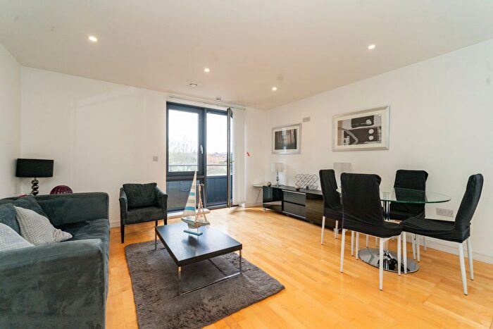 2 Bedroom Flat For Sale In Chartfield Avenue, London, SW15