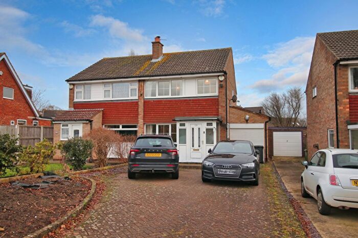 3 Bedroom Semi Detached House For Sale In Newlaithes Road, Horsforth, Leeds, West Yorkshire, LS18