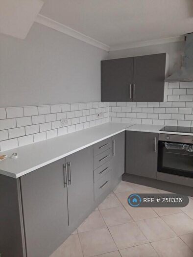 4 Bedroom Semi-Detached House To Rent In Haslemere Avenue, Stoke-On-Trent, ST2