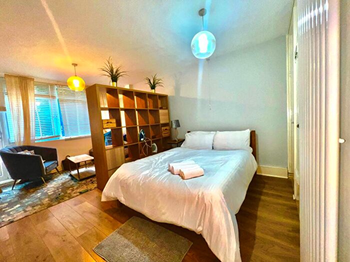 Studio To Rent In Insley House, Bow Church, E3