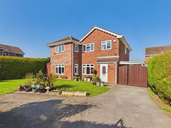 5 Bedroom House For Sale In Millers Drive, North Common, Bristol, BS30