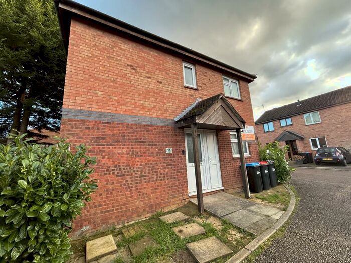 2 Bedroom House To Rent In Bingham Close, Emerson Valley, Milton Keynes, MK4