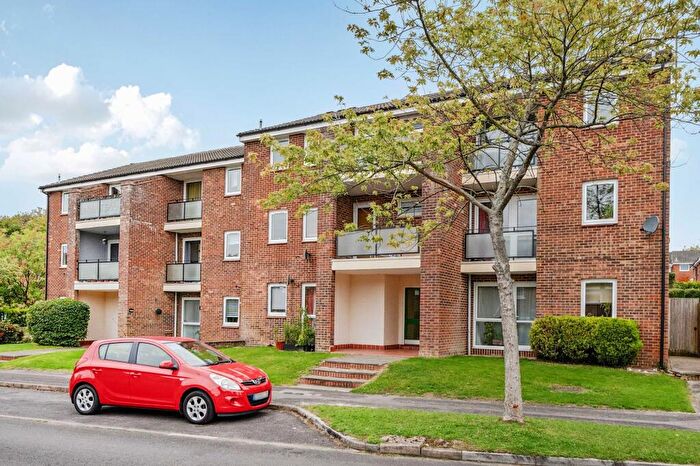 1 Bedroom Flat To Rent In Elder Close, Winchester, SO22