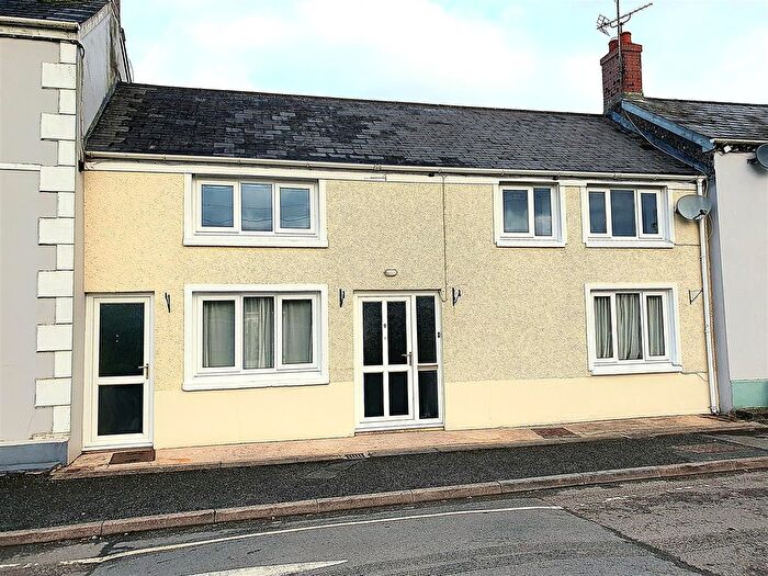 3 Bedroom Property For Sale In High Street, Bancyfelin, Carmarthen, SA33