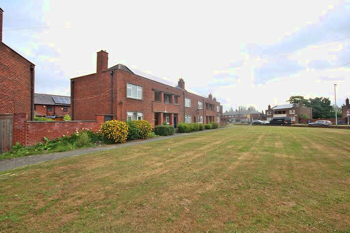 1 Bedroom Flat To Rent In Poplars Avenue, Warrington, WA2