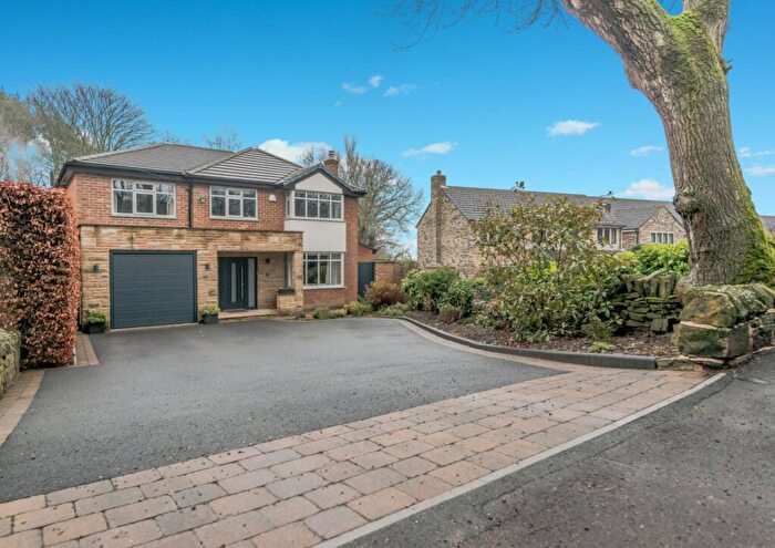 5 Bedroom Detached House For Sale In Station Lane, Birkenshaw, Bradford, West Yorkshire, BD11