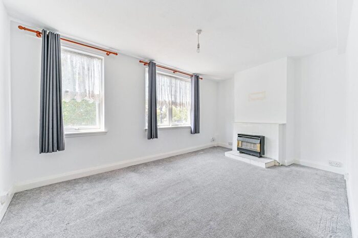 2 Bedroom Maisonette To Rent In Central Parade, Croydon, CR0