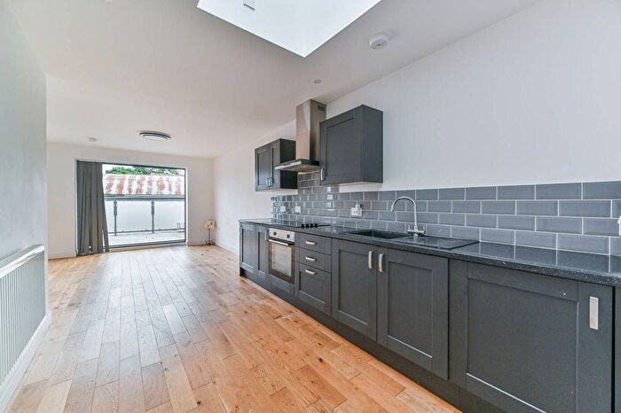 2 Bedroom Flat To Rent In Station Road, Bromley, Sidcup, DA15