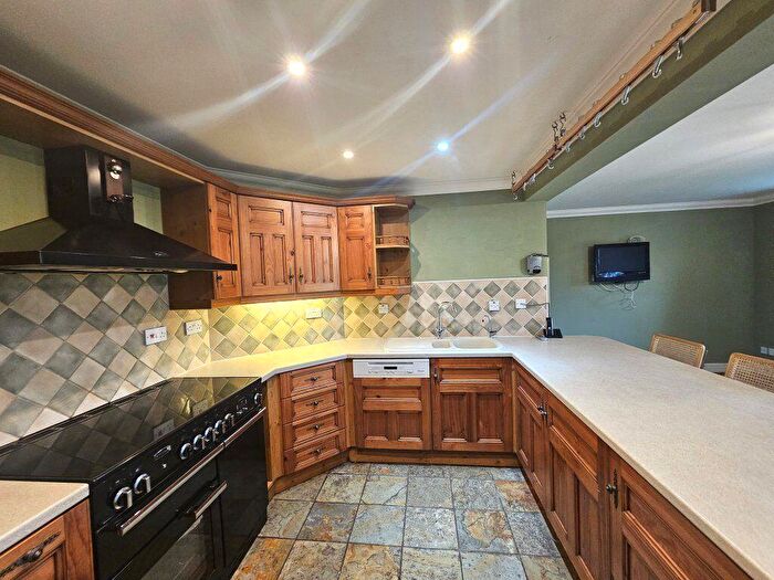 4 Bedroom House To Rent In Park Lane Elham, CT4