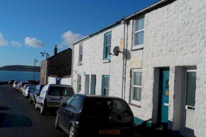 2 Bedroom Property To Rent In South Place Quay, Penzance, TR18