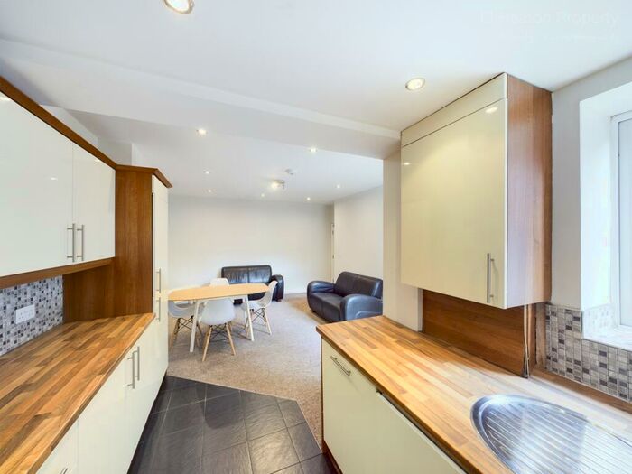 3 Bedroom Ground Flat To Rent In Lavender Gardens, Jesmond, Newcastle Upon Tyne, Tyne And Wear, NE2