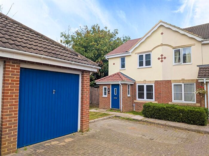 3 Bedroom Terraced House For Sale In Bridge Farm Road, Uckfield, TN22