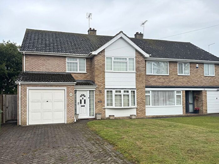 4 Bedroom Semi Detached House For Sale In Staplehurst, Kent, TN12