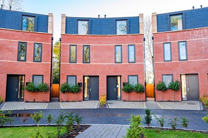 4 Bedroom Semi-Detached House To Rent In The Curve, Welholme Avenue, Grimsby, DN32