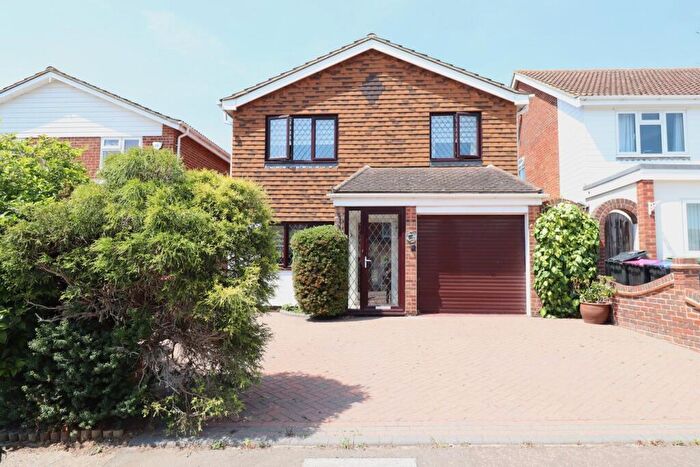 4 Bedroom Detached House For Sale In Kendal Way, Leigh-on-Sea, SS9