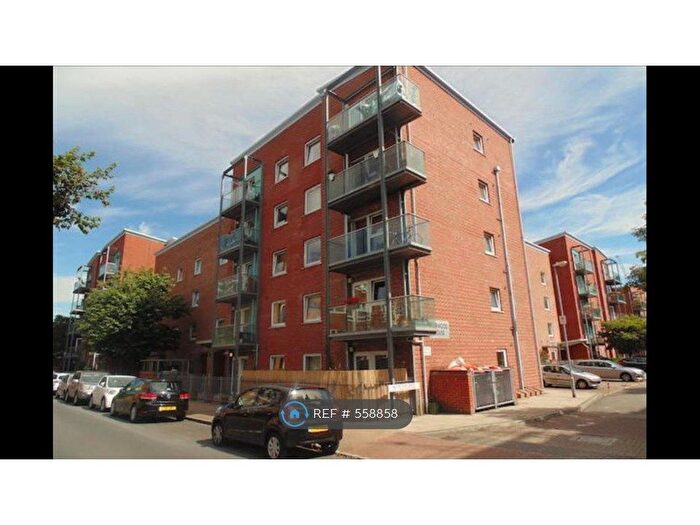 2 Bedroom Flat To Rent In Wynter Street, London, SW11