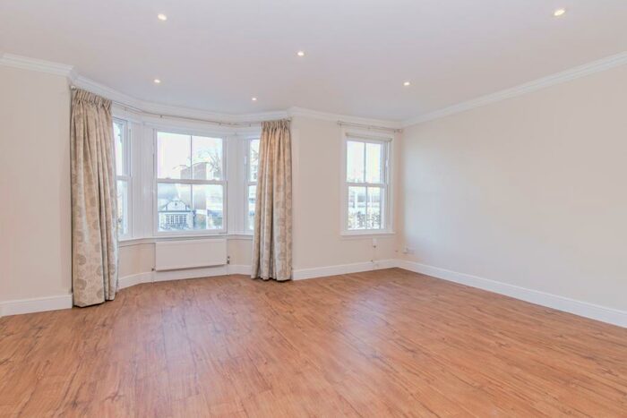 2 Bedroom Apartment To Rent In Banbury Road, Oxford, OX2