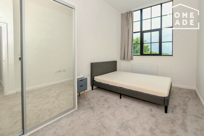 2 Bedroom Flat To Rent In Carnation Gardens, Hayes, UB3