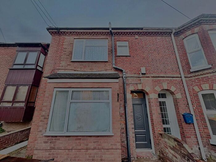 3 Bedroom Semi-Detached House To Rent In Harcourt Road, Southampton, SO18