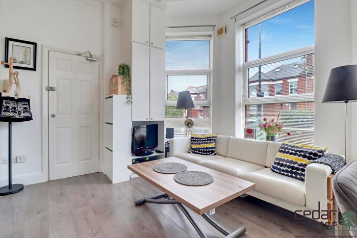 Flat To Rent In Fordwych Road, West Hampstead, NW2